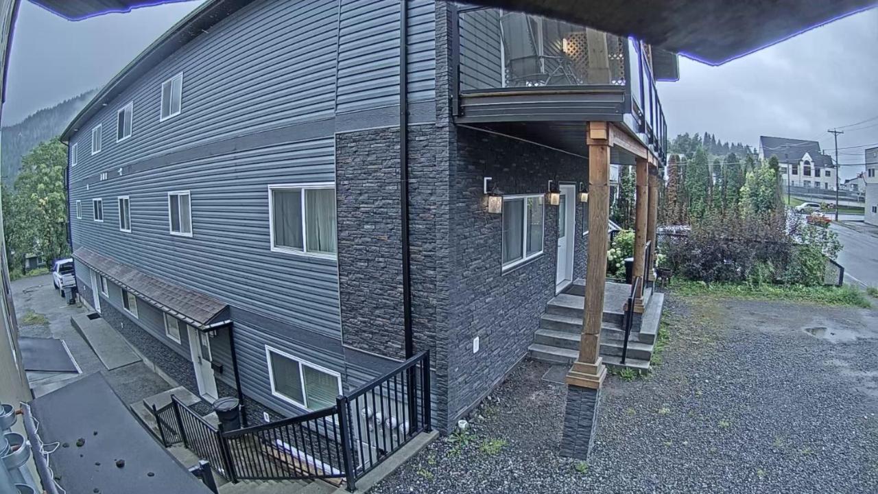 Black Rooster Guesthouse Prince Rupert Exterior photo